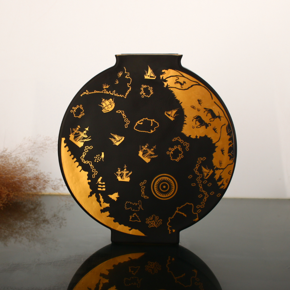 Piri Reis Vazo Mat Siyah