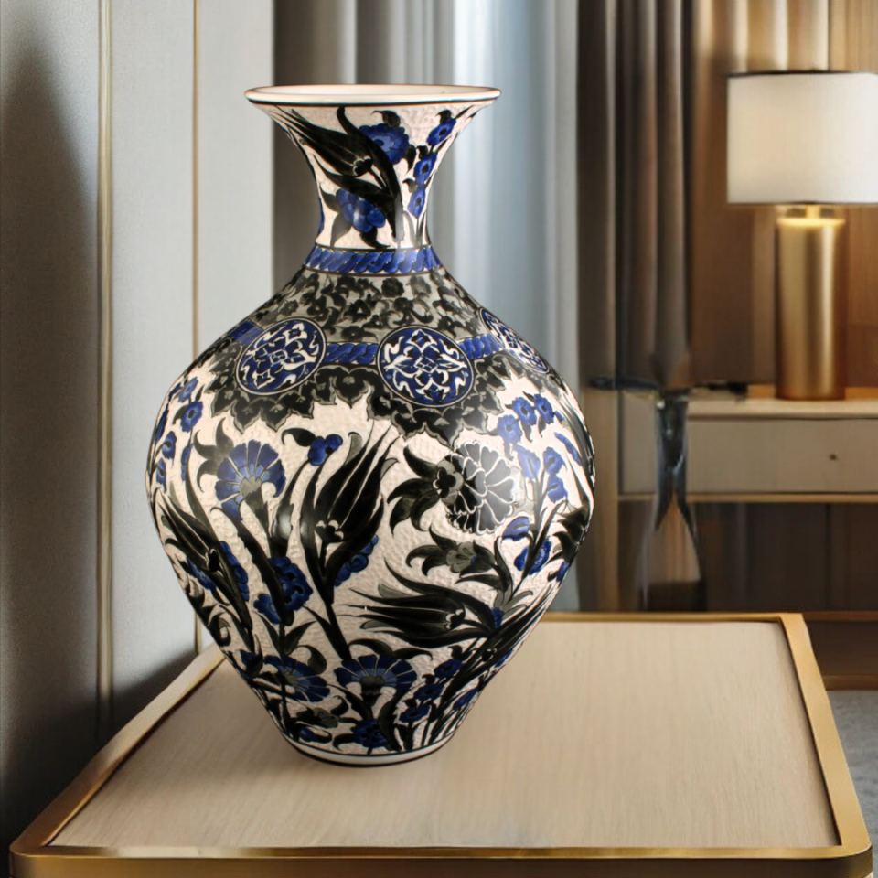 Sultan Çiçekleri Vazo