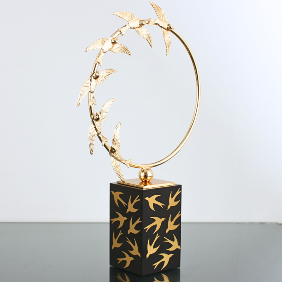 Kırlangıç Ahengi Masa Objesi